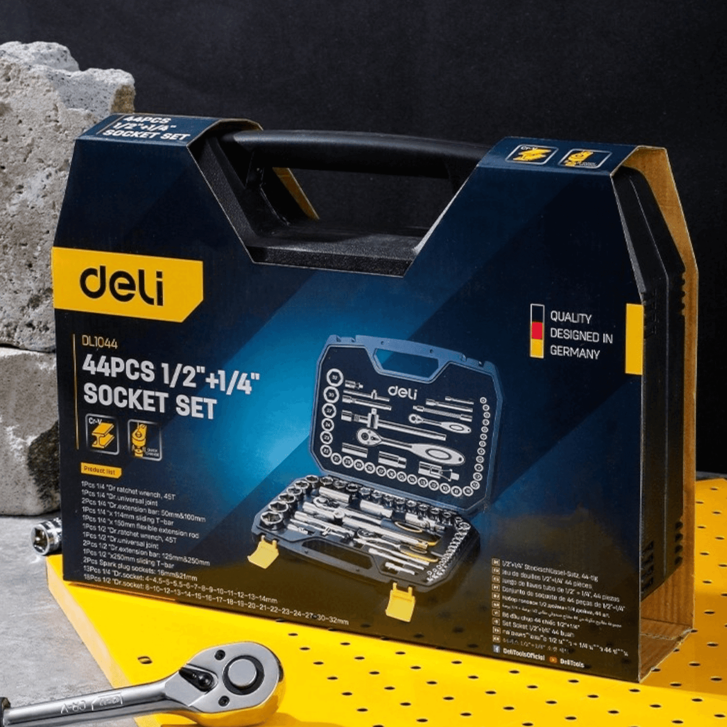 EDL1044 44Pcs 1/2”+1/4” Socket Set Cr-v (DELI) in packaging with tools